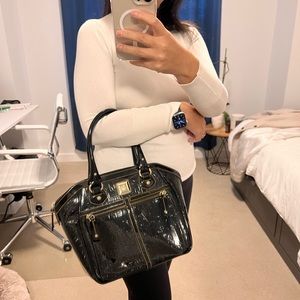 gorgeous , elegant and classic bag